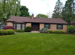 2425 Oakwood Dr SE, East Grand Rapids, MI