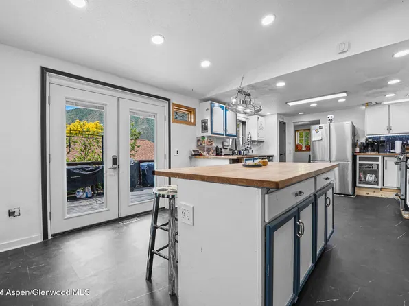 261 Comanchero Trl, New Castle, CO 81647