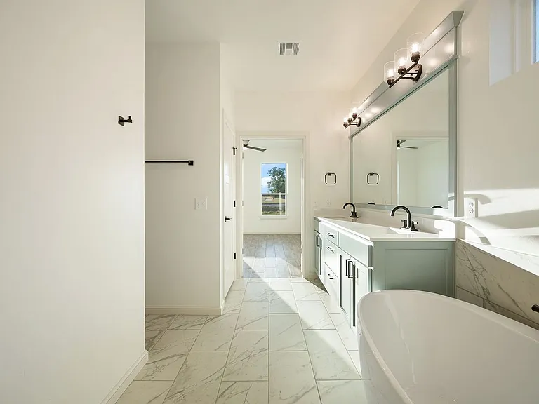 5017 Misty Wood Ln — Photo 29