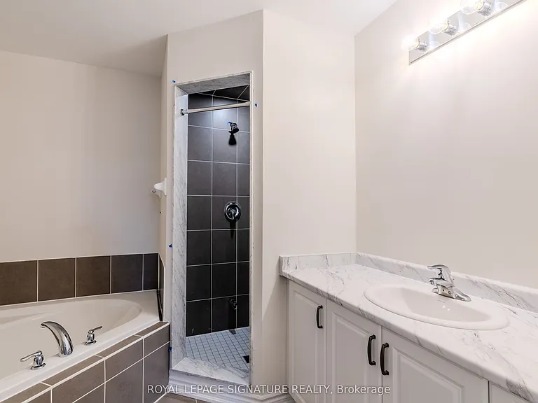 56 Baker St — Photo 20