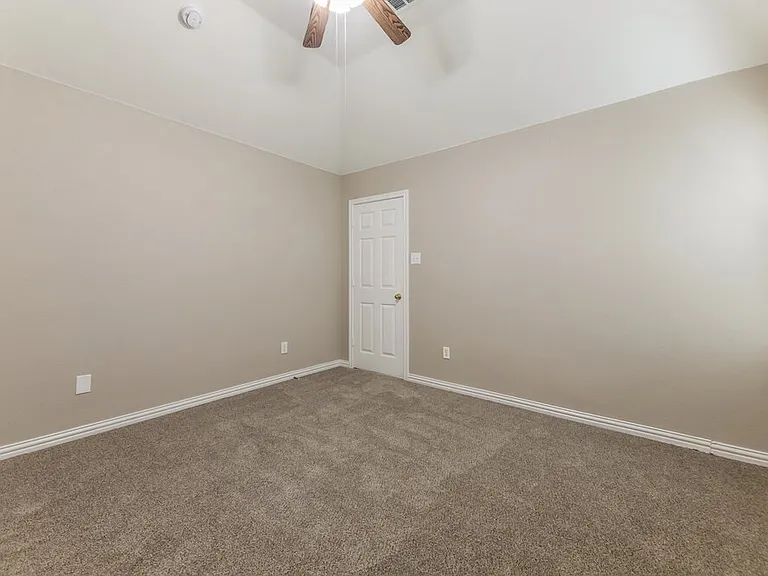 9016 Stewart St — Photo 11