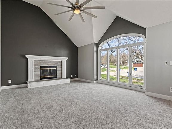 3rd image of 107 Wisteria Ct