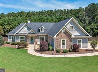 104 Cambridge Woods Dr, McDonough, GA 30252