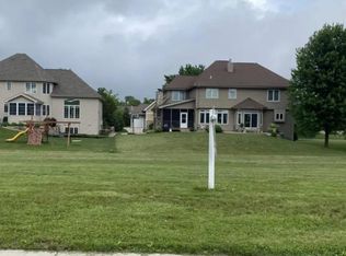 811 Schewe Rd #11, Middleton, WI 53562