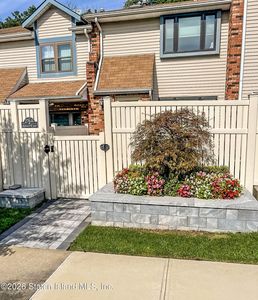 276 Ashworth Ave #A, Staten Island, NY, 10314