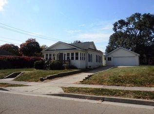 233 N Woodland Ave, Oglesby, IL 61348