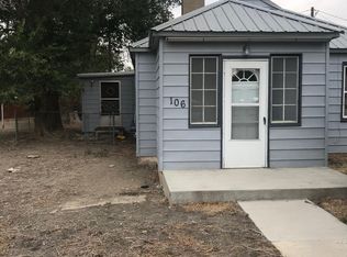 106 S 7th St, Sinclair, WY 82334