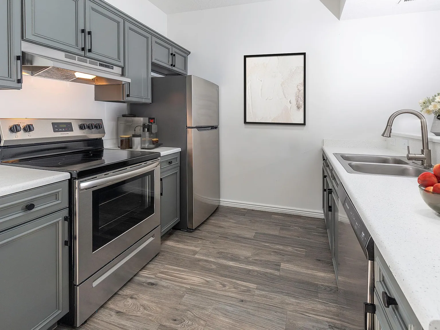 Ridgeview Apartments — Photo 1