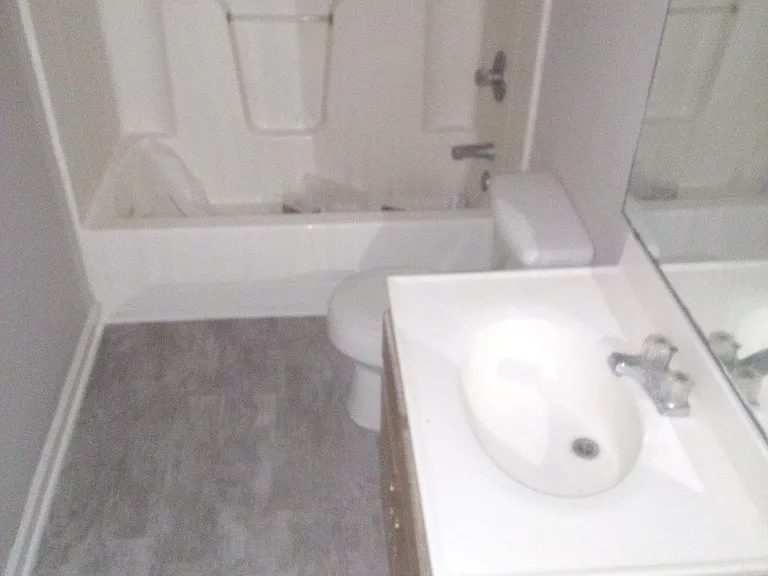 207 Belleterrace Ct — Photo 3