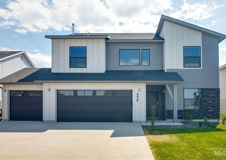 4428 N Brandy Creek Ave — Photo 1