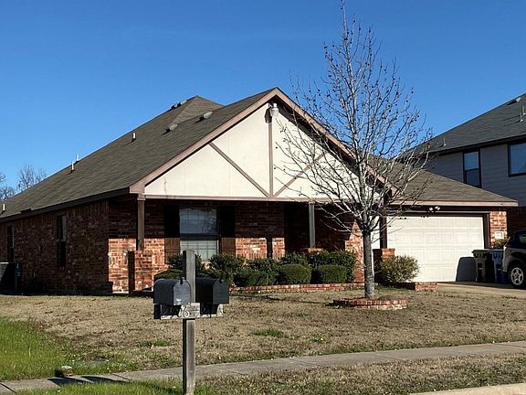 3rd image of 2904 Highland Meadows Dr