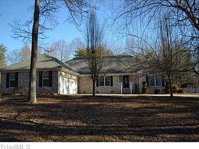 5813 Cheshire Dr, Pleasant Garden, NC, 27313