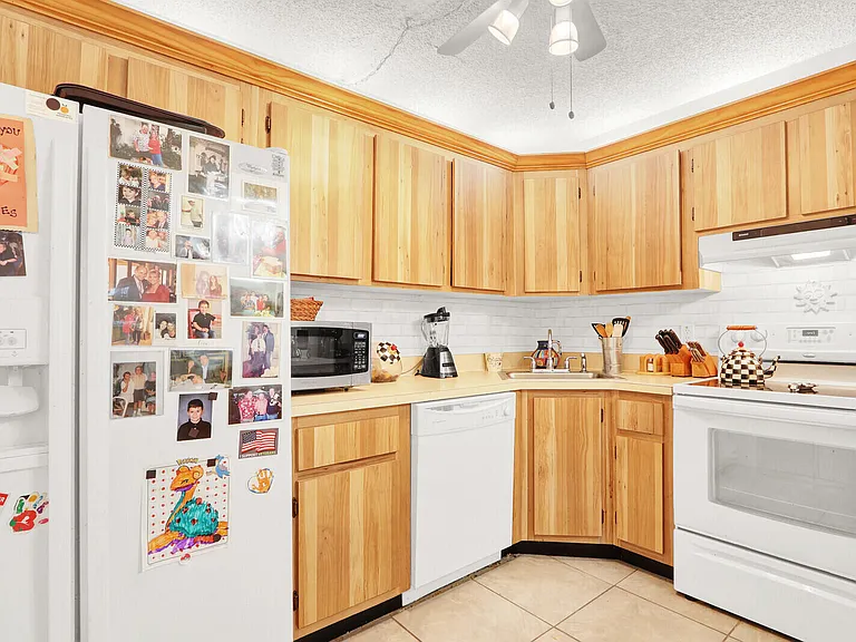 309 Knotty Pine Cir #A-1 — Photo 8