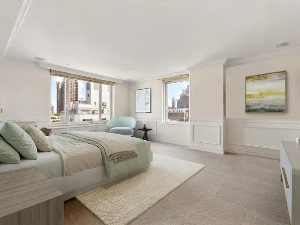 1049 5th Avenue image 8 of 12