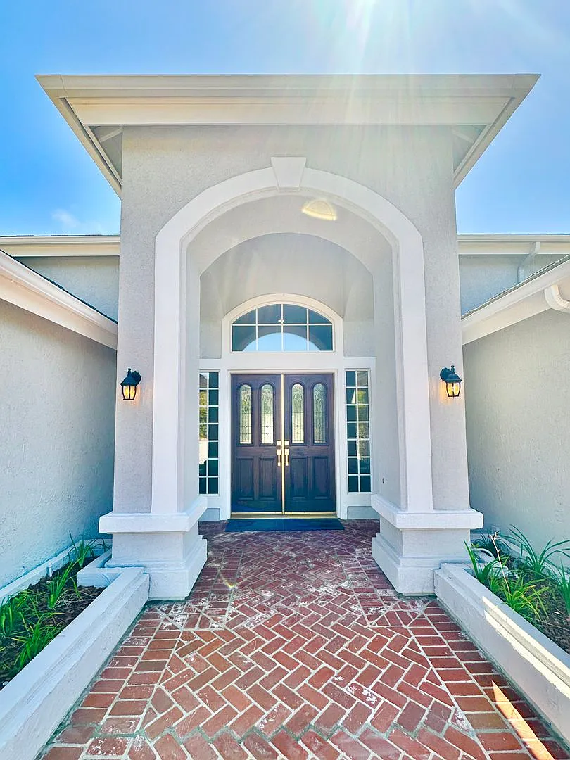 Stunning Single-Story Estate Home on Gated and Private Country Property with Pool and Spa! — Photo 3