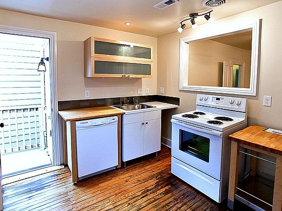 2nd image of 404 N 27th St
