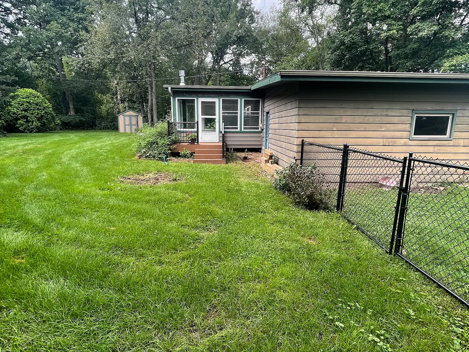 3 bed, 1.5 bath, 1350 sqft, $2,775 — Photo 3
