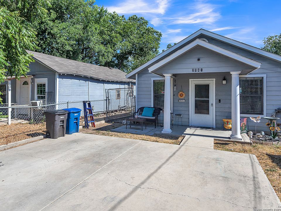 1st image of 2041 HIDALGO ST