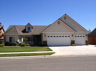 544 W Lester Ave, Clovis, CA