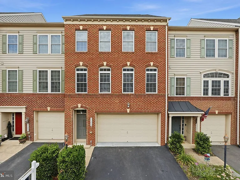 21253 Park Grove Ter — Photo 2