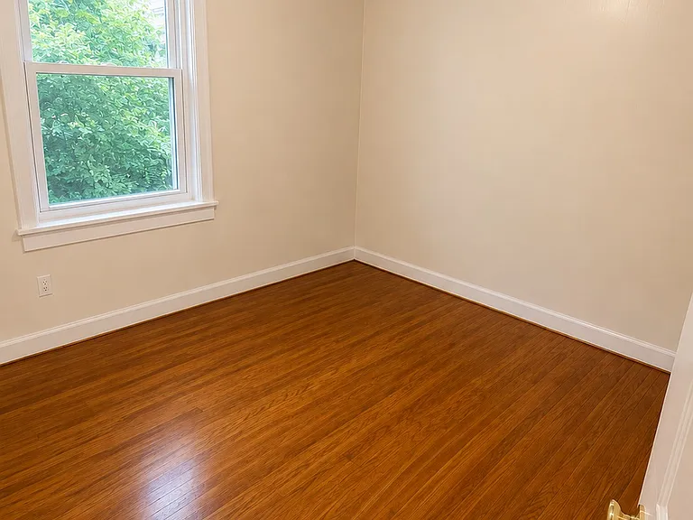33 Lincoln St #1 — Photo 7