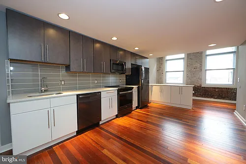 3450 J St #207 Photo 1