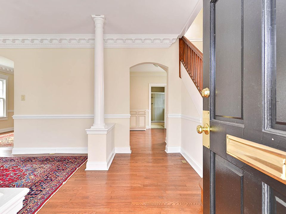 1st image of 718 N Washington Street