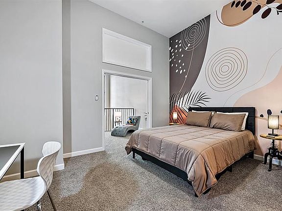 4th image of 801 S Olive Ave Unit 238