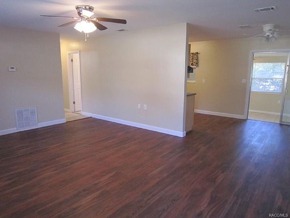 4th image of 821 S Bel Air Dr