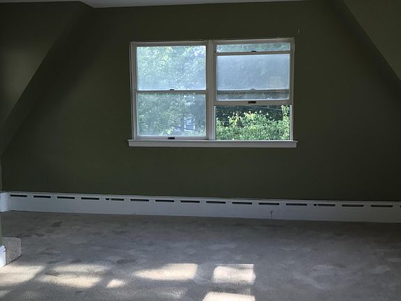 3rd image of 169 Montgomery Ave #2