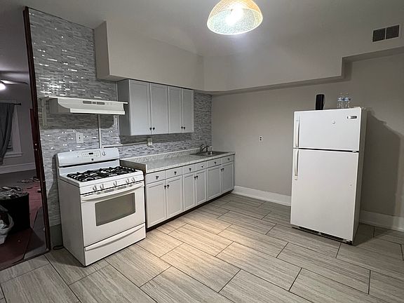4th image of 209 N 63rd St Floor 1