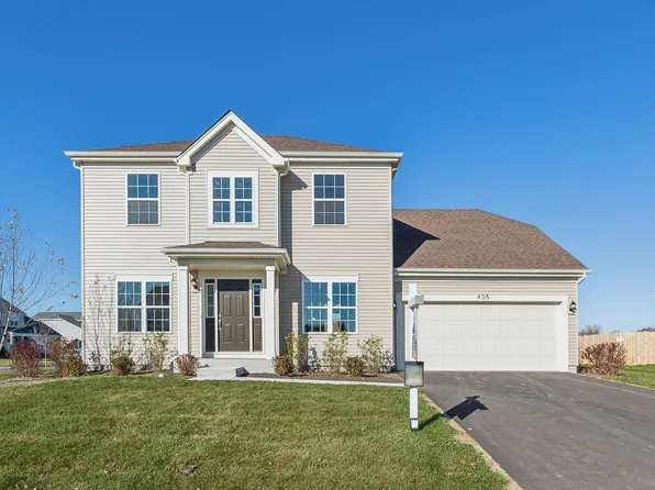 435 Mary Ann Cir, Sycamore, IL 60178