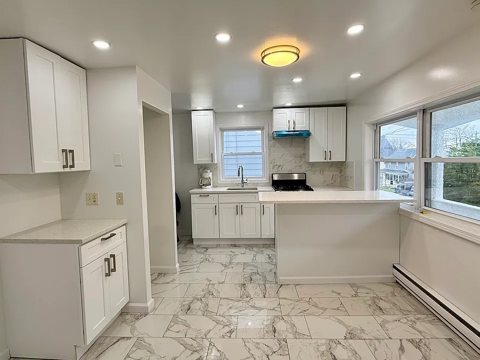 140 Sand St