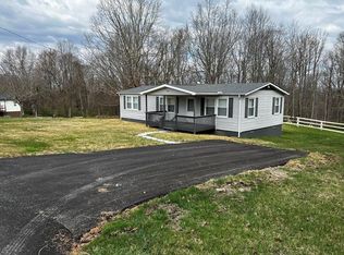 306 Maplewood Ln, Beaver, WV 25813