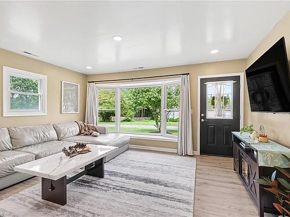 2nd image of 5075 Wilson View Dr