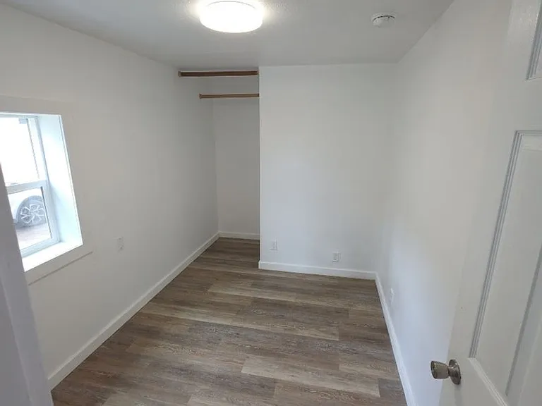 13451 Lakeshore Dr — Photo 13