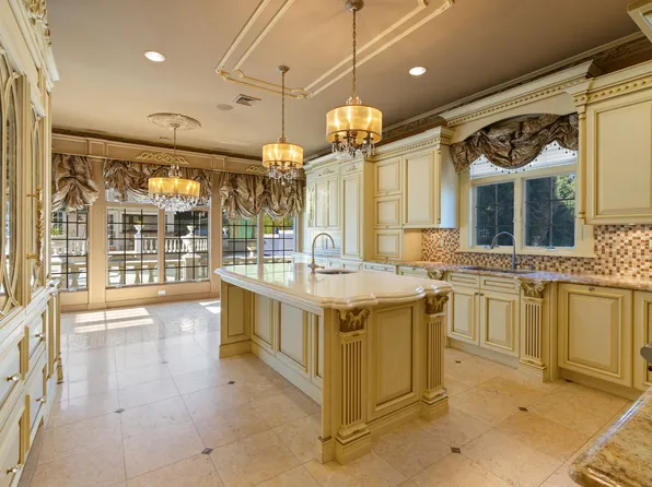 51 Romer Road image 11 of 92