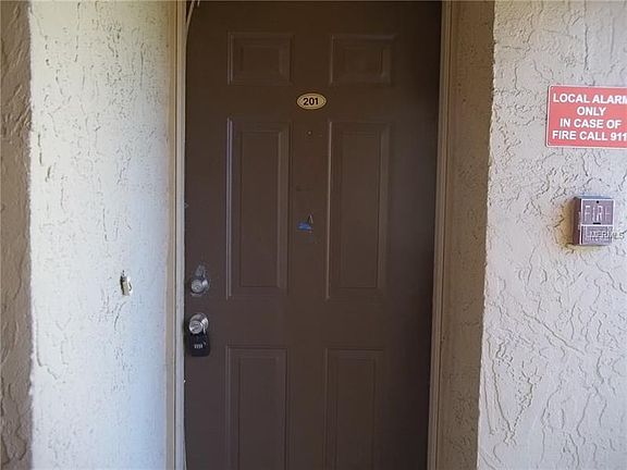 3rd image of 5207 Via Hacienda Cir Unit B201