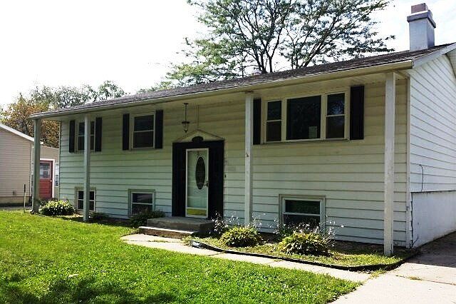 1st image of 3403 New England Dr