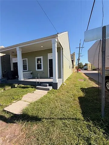 2 bed, 1.0 bath, 900 sqft, $1,500 — Photo 2
