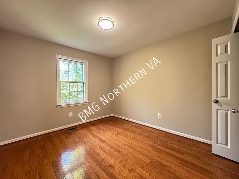 9606 Scotch Haven Dr — Photo 18