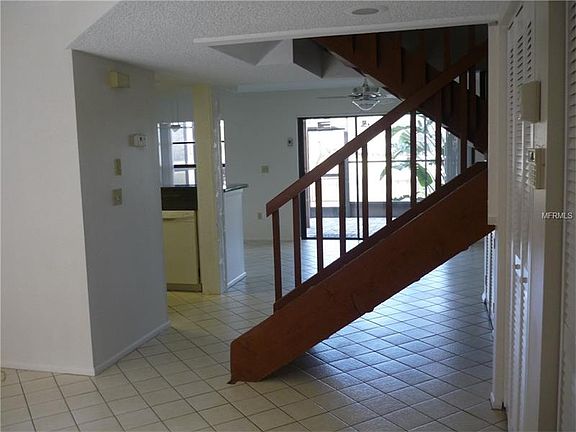 5th image of 767 Fairwood Ln