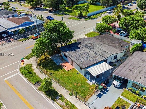 5th image of 191 SE 6th Ave