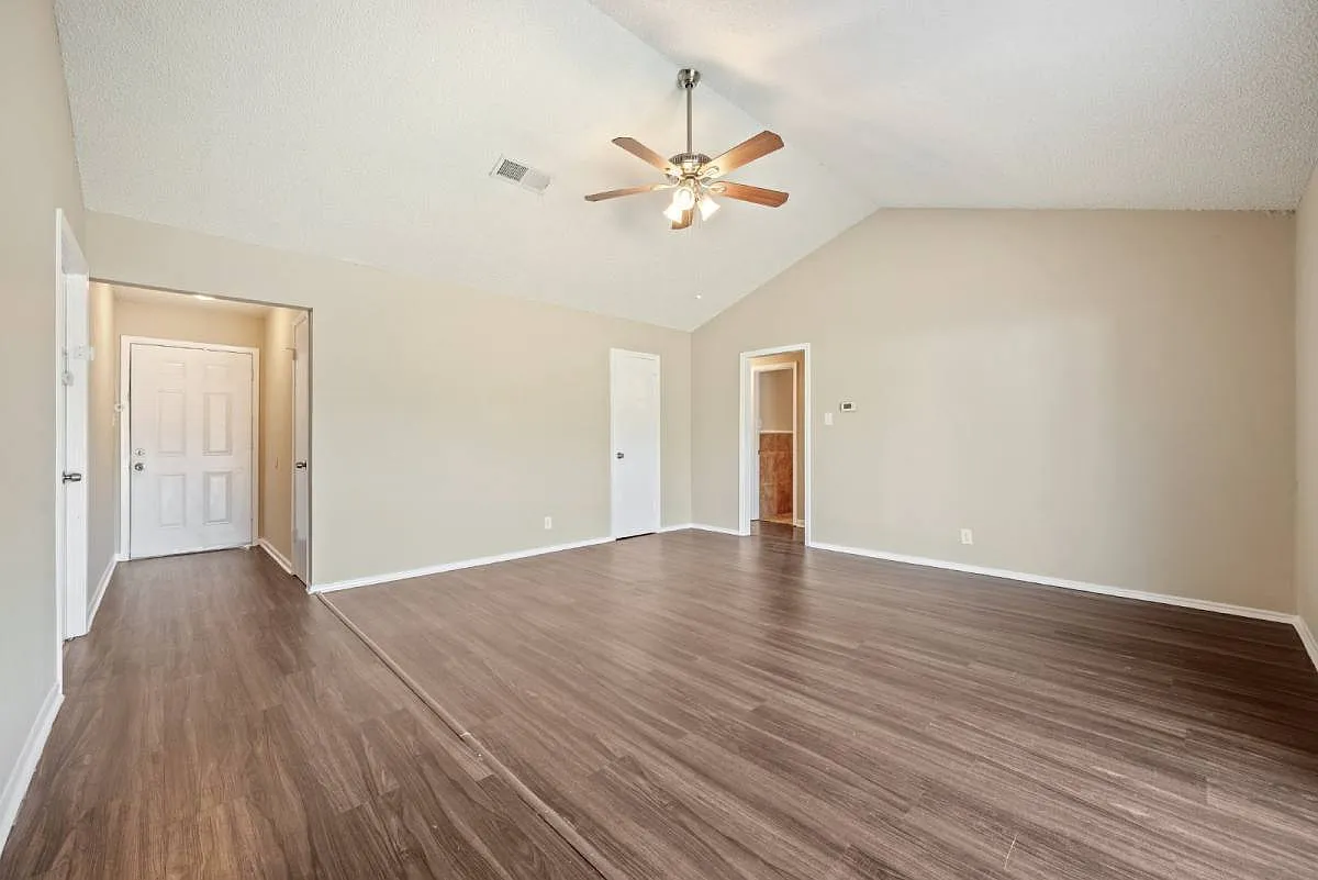 5945 Jackie Terrace in Fort Worth, TX 76148 — Photo 3
