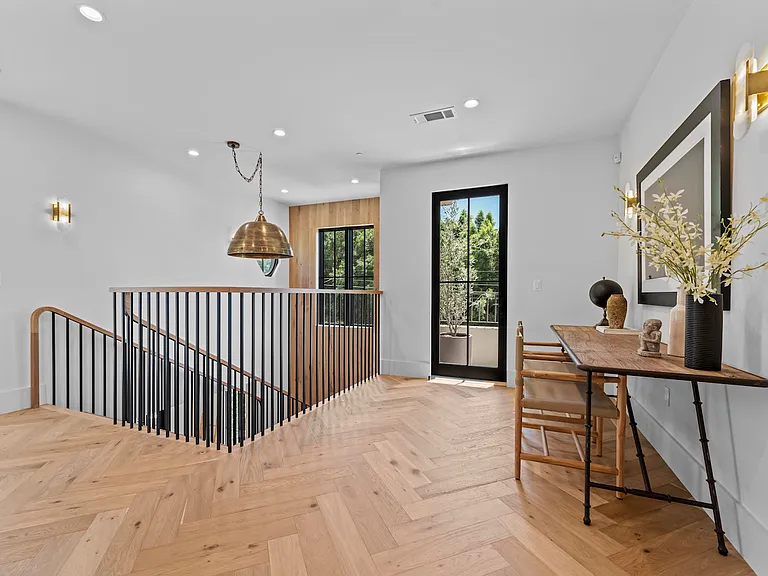 12527 Huston St — Photo 21