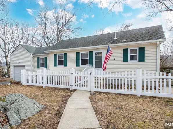 119 Greenwood Ave, Wanaque, NJ 07465