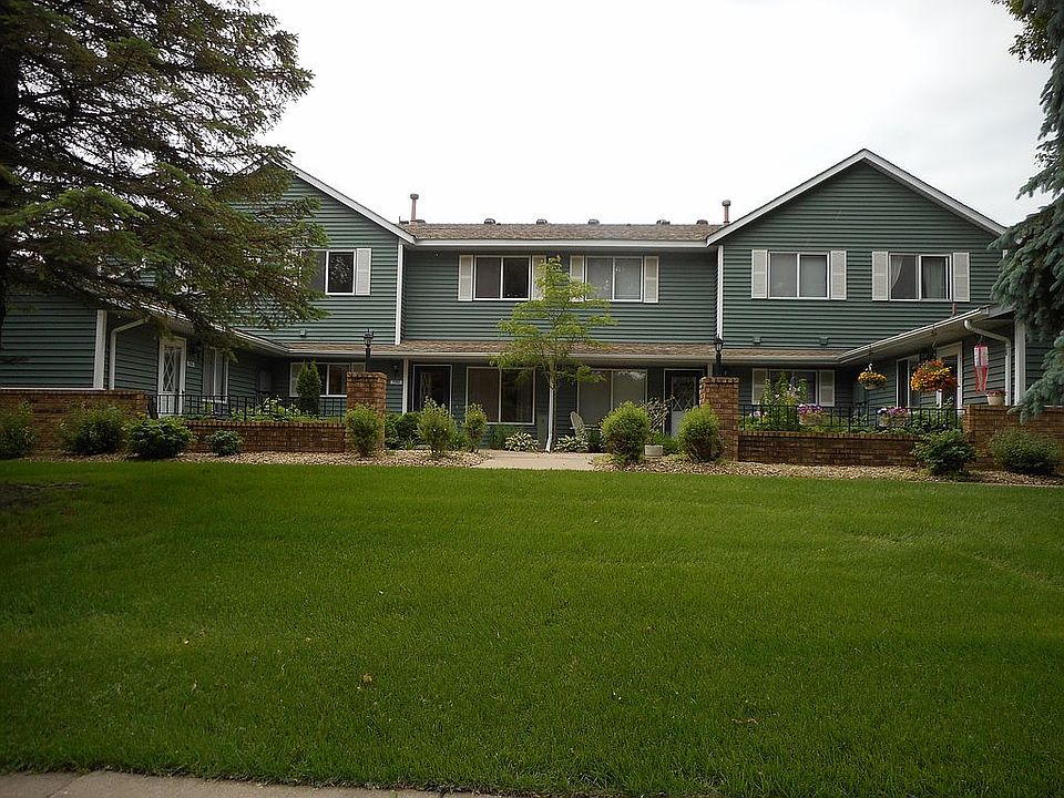 1st image of 1190 W Royal Oaks Dr