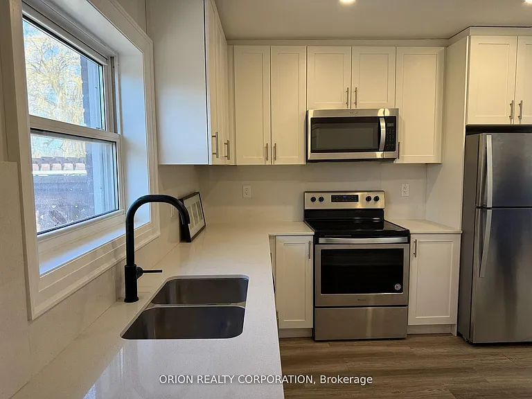 1016 Haig Blvd — Photo 16