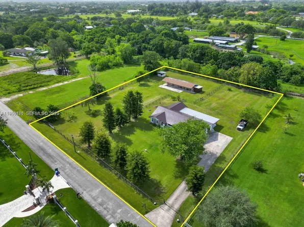17680 SW 54th St, Southwest Ranches, FL 33331