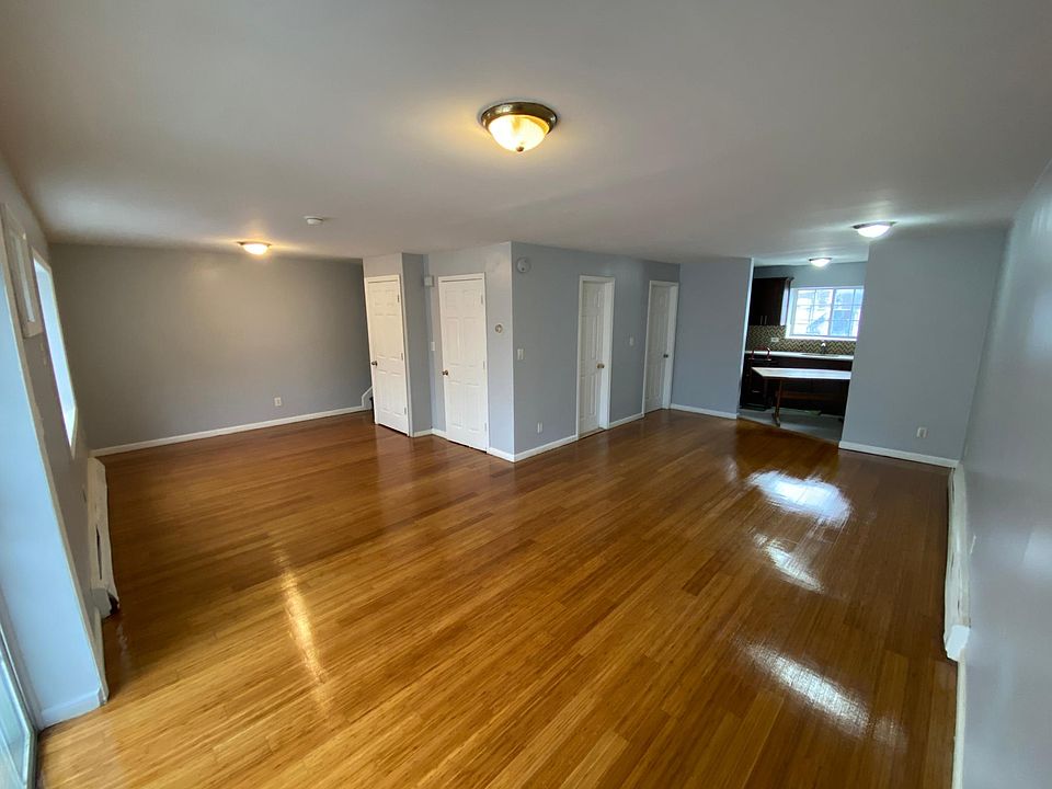 1st image of 9086 180th St APT 2